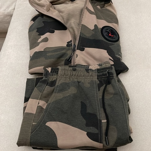 NEOT. 2 Pieces sport suit - Picture 5 of 5